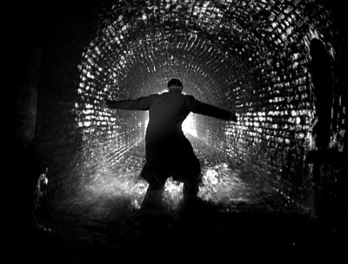 Film Noir is all about light and dark and shades of grey. Still from Carol Reed's "The Third Man."