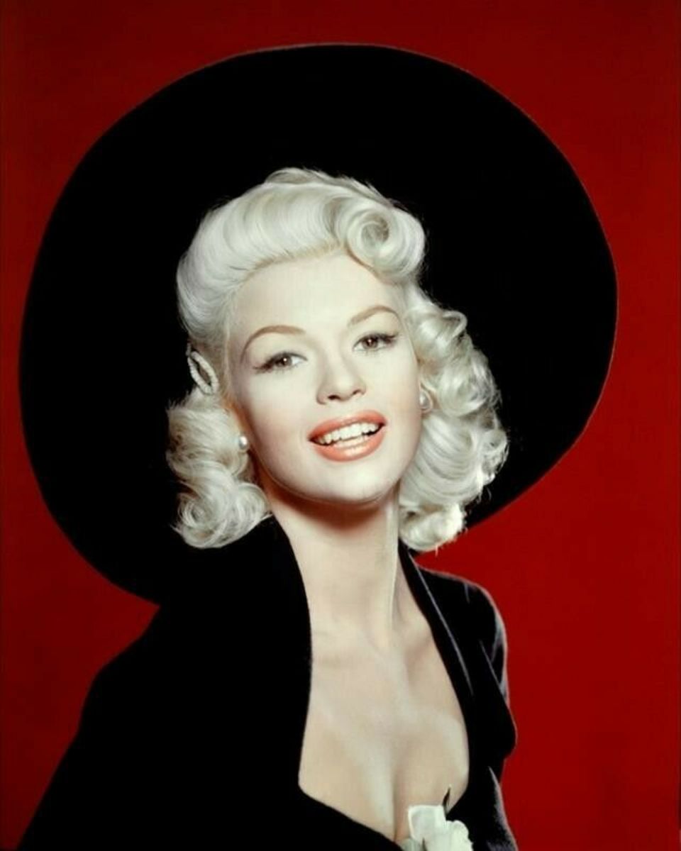 A Look at the 27 Films of 1950s Blonde Bombshell Jayne Mansfield ...