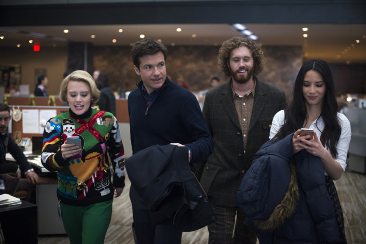 office-christmas-party-a-millennials-movie-review