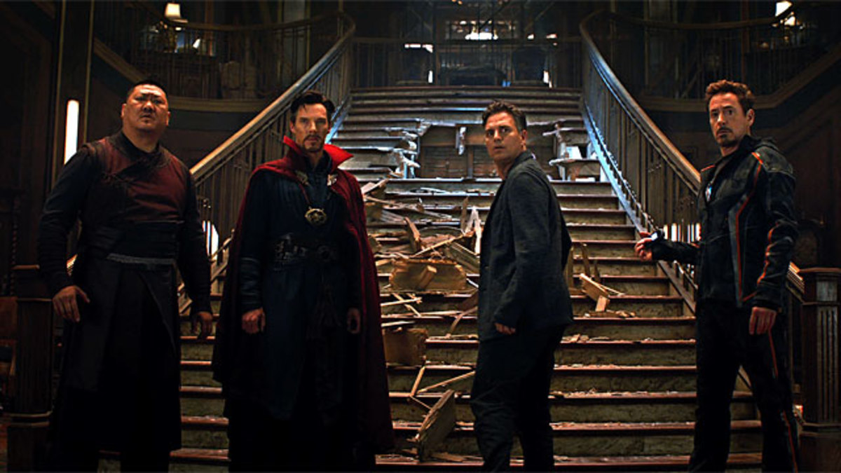 Wong, Strange, Banner, and Tony about to meet some aliens.