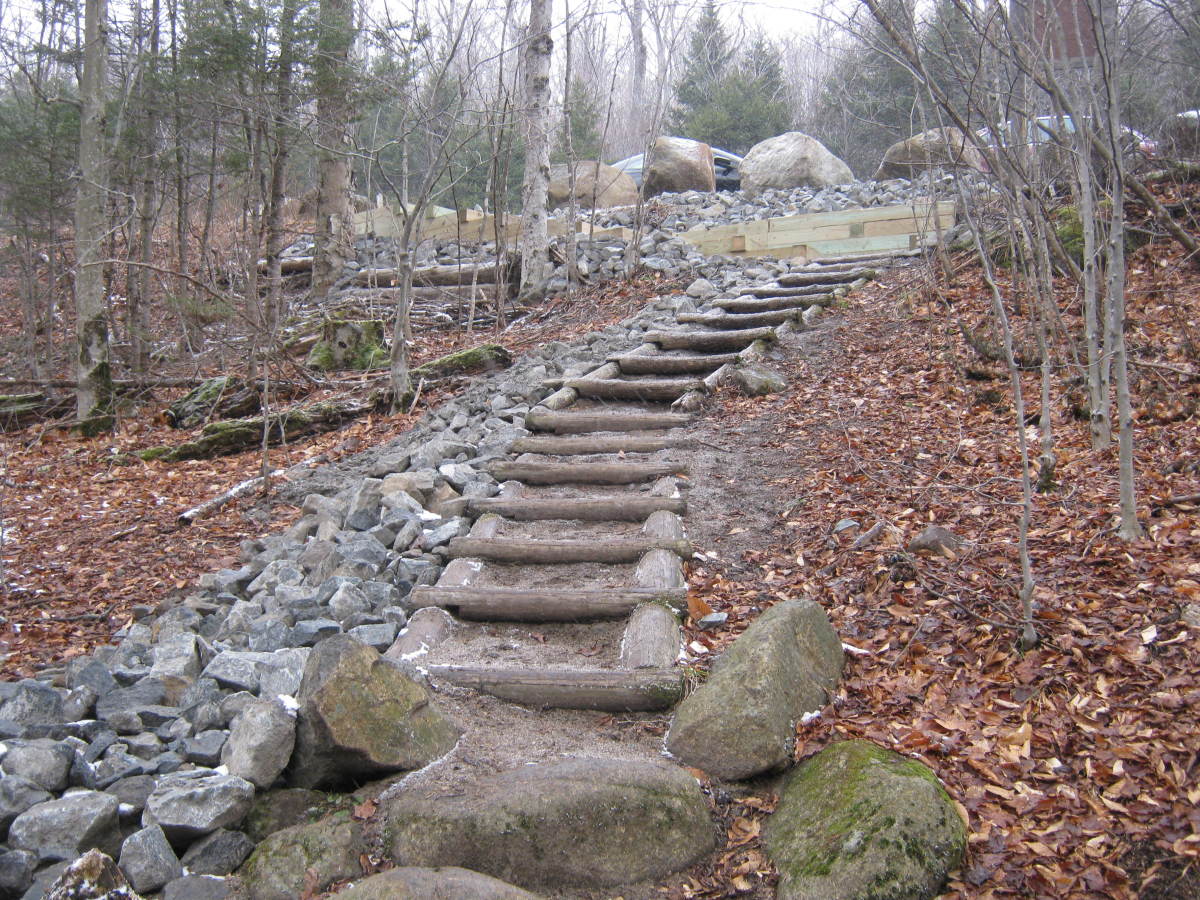 As you near the parking area, the trail gets more gentle and even has steps.  I think many a novice hiker are lulled into thinking the entire trail is like this.  
