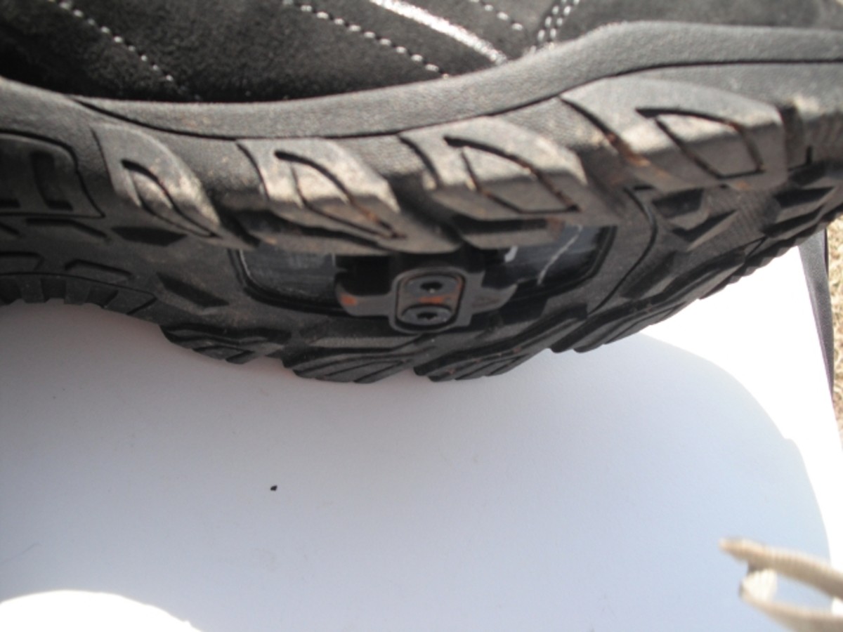 How to Install SPD Cleats Into Mountain Biking Shoes - SkyAboveUs