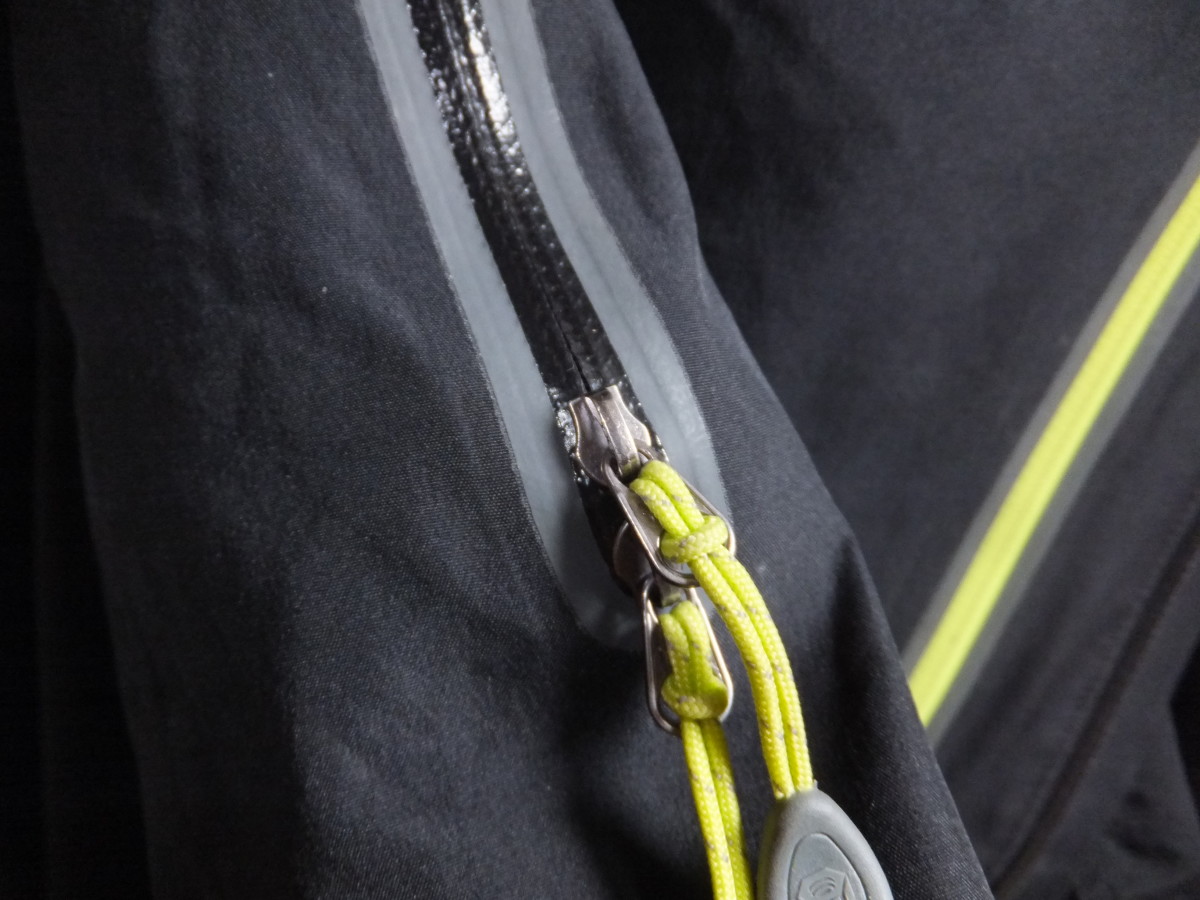 A closeup of the waterproof zippers on this Mountain Hardwear jacket. 