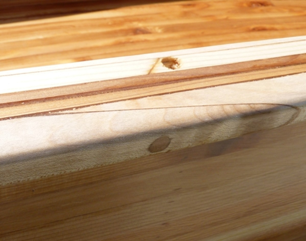 Scarf joints on the gunwales 