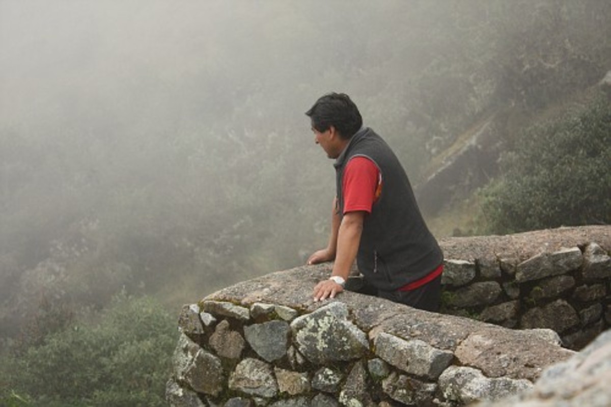 hiking-the-inca-trail-from-cuzco-to-machu-picchu-peru