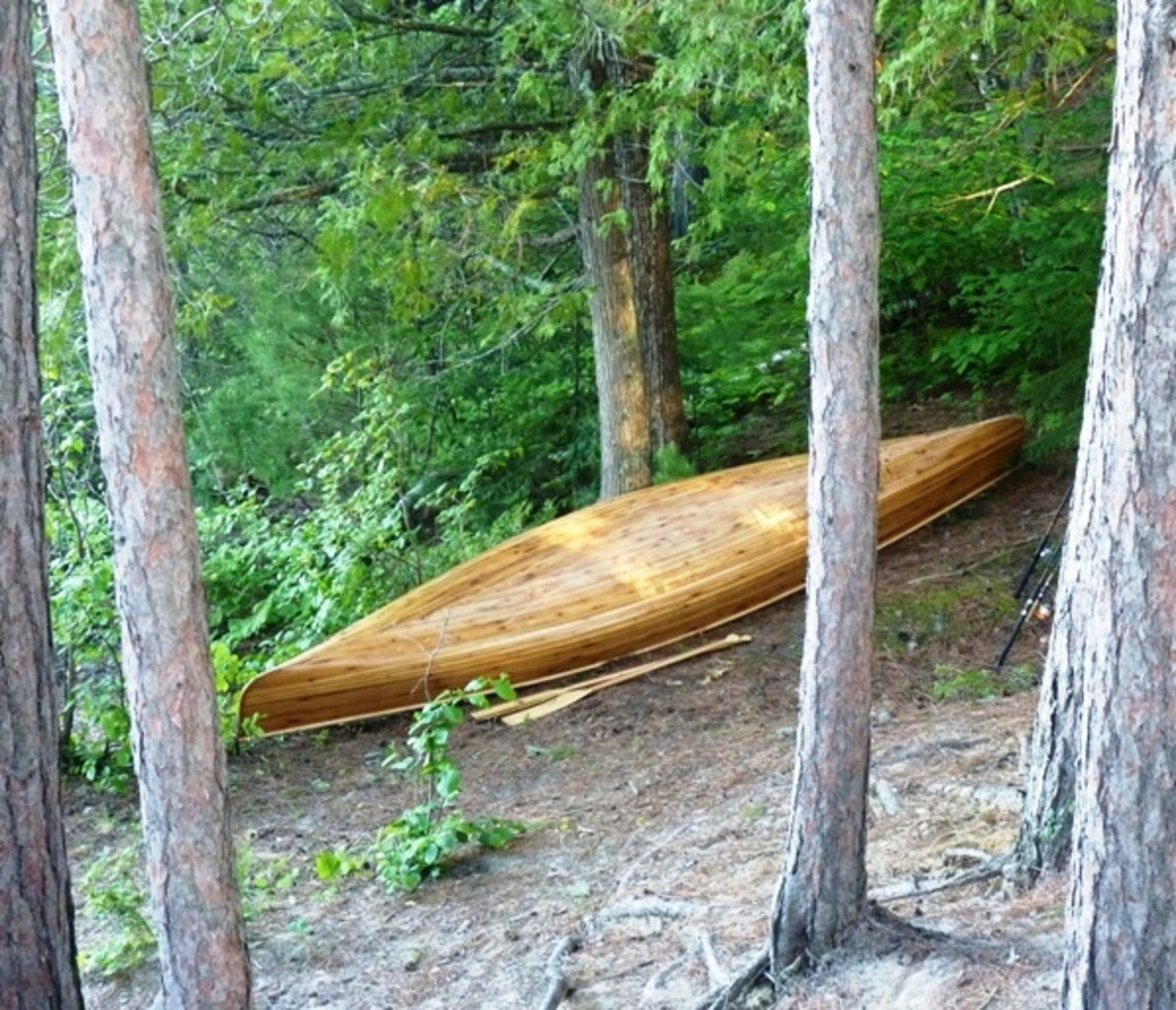 Camping with the canoe 