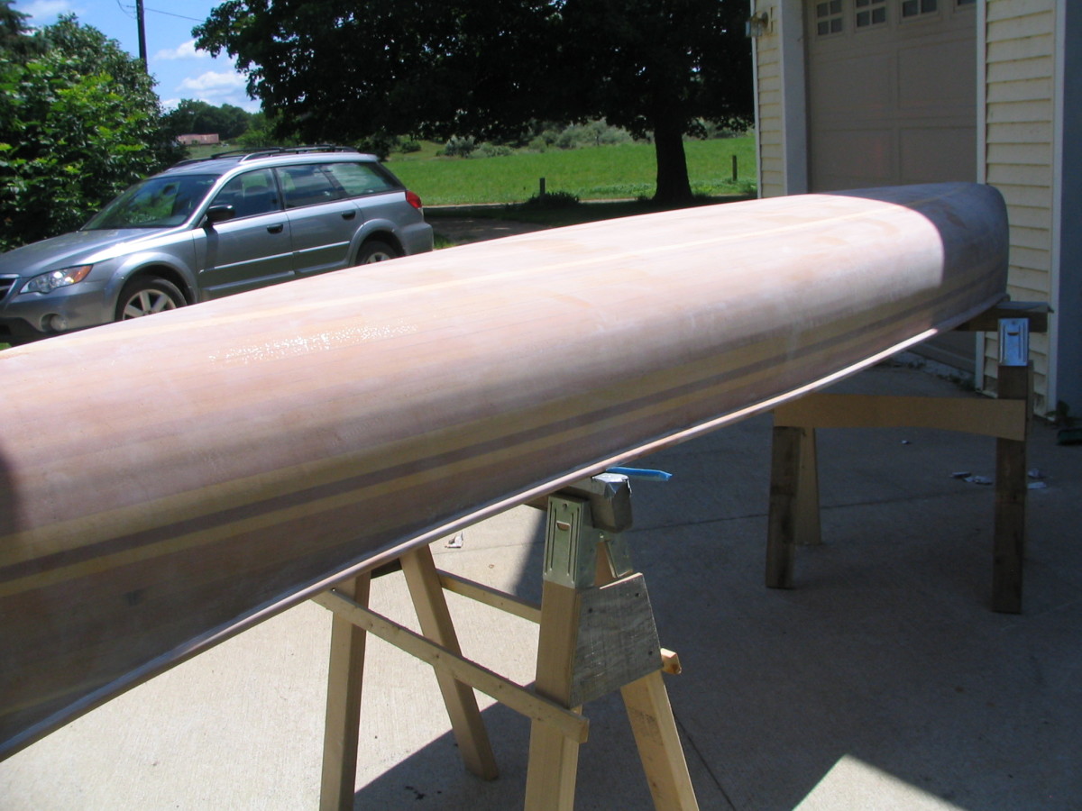 building-a-cedar-strip-canoe-the-details-applying-a-graphite-bottom-coating