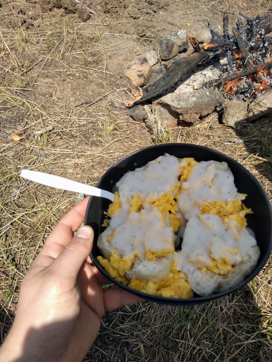 camping-hack-easy-biscuits-and-gravy