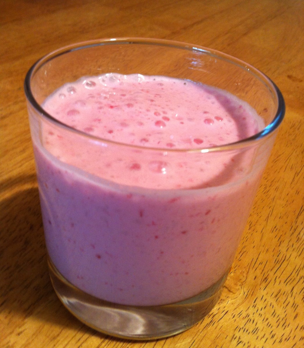 Smoothies made with fruit and yogurt help you get your day off to a healthy start.