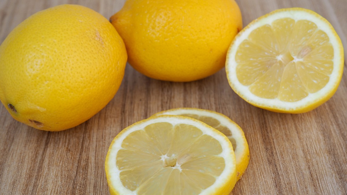 Lemon juice and pulp offer benefits from immune boosting to stabilizing blood sugar levels.
