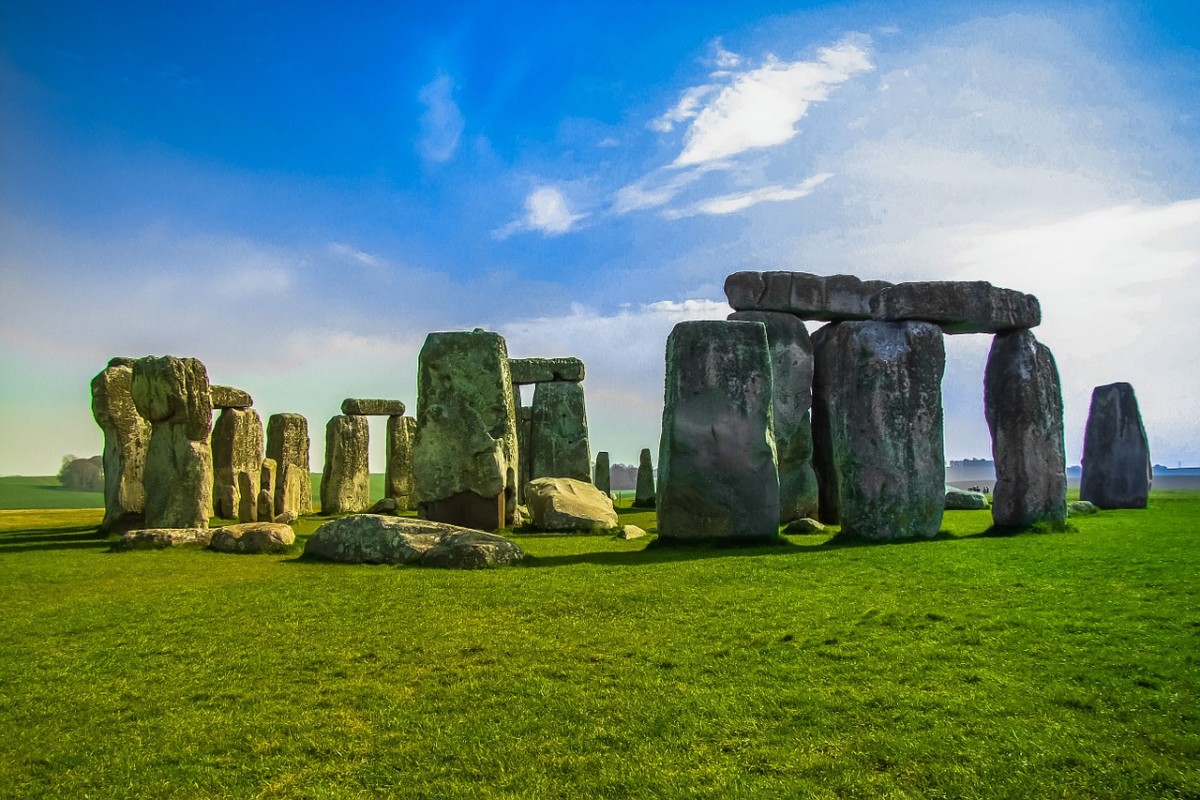 trouble-at-stonehenge-king-arthur-fights-the-alcohol-ban-and-car-park-charge-for-summer-solstice