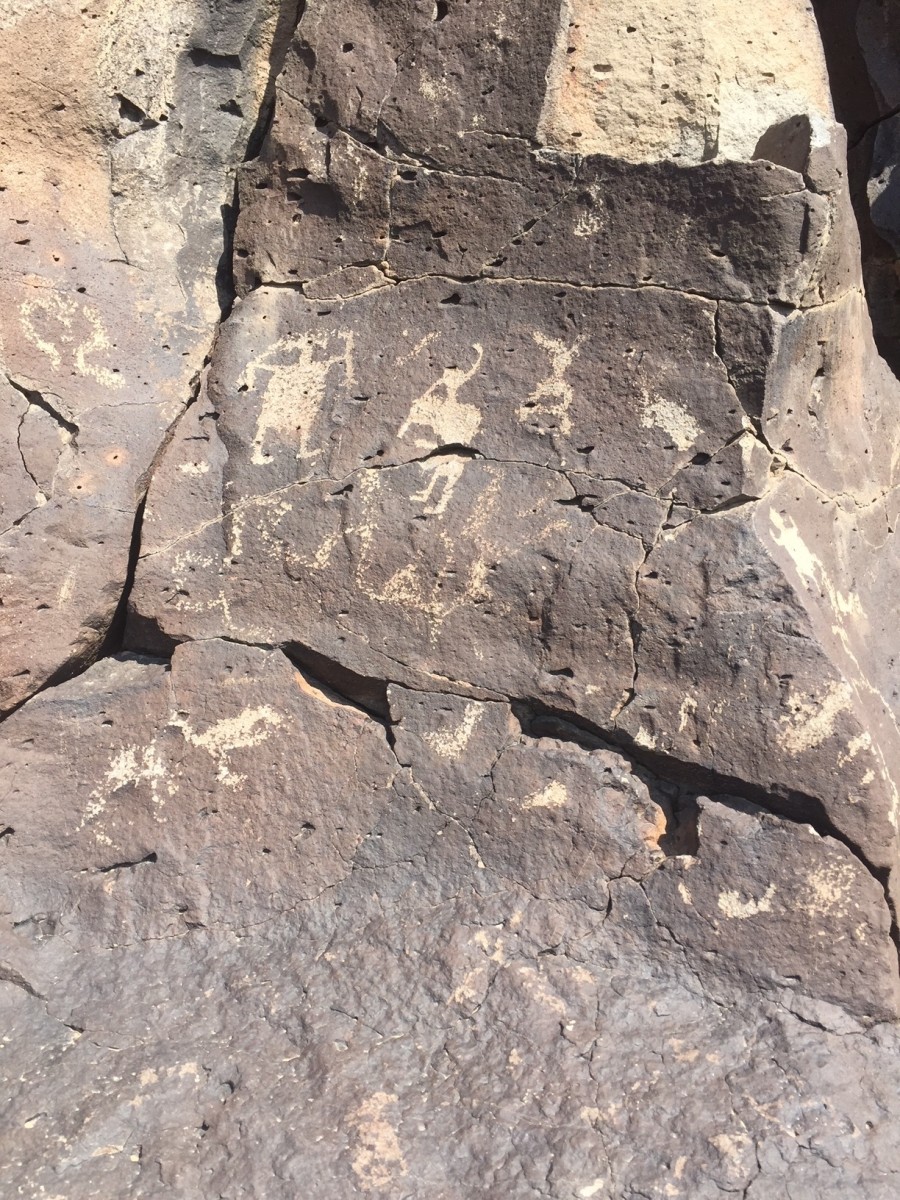 great-hikes-la-cienequilla-petroglyphs-santa-fe-nm