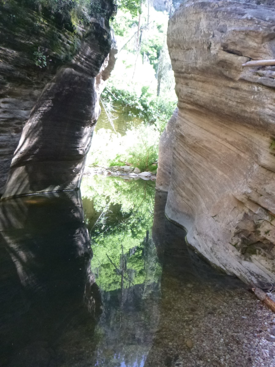 thru-hiking-the-west-fork-canyon-of-oak-creek-canyon