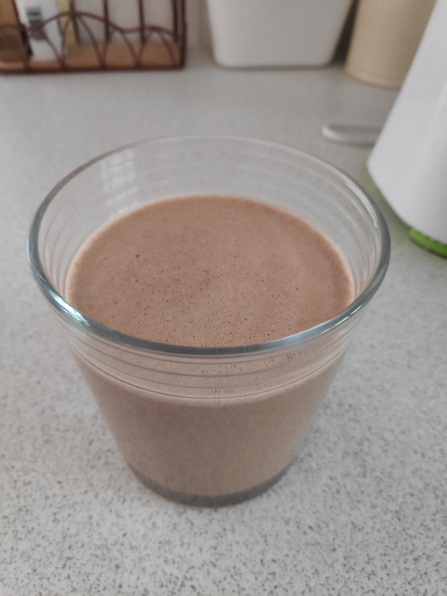 Post-Workout Cacao and Maca Smoothie Recipe