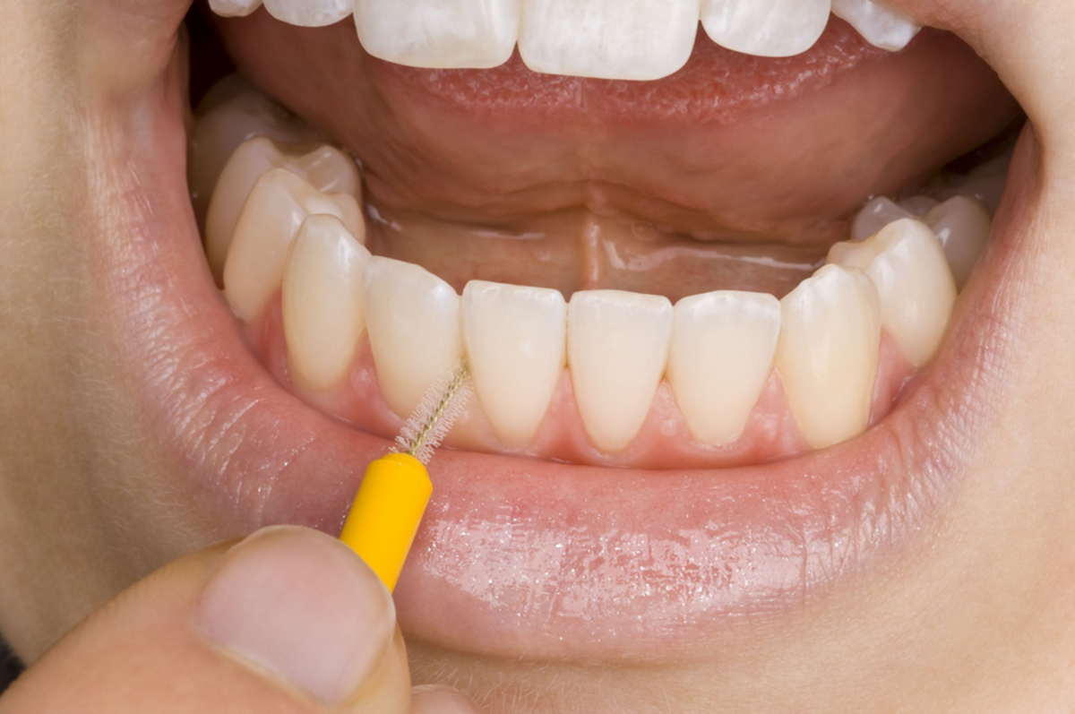 3 Useful Gadgets for Healthy Teeth and Gums - Bellatory