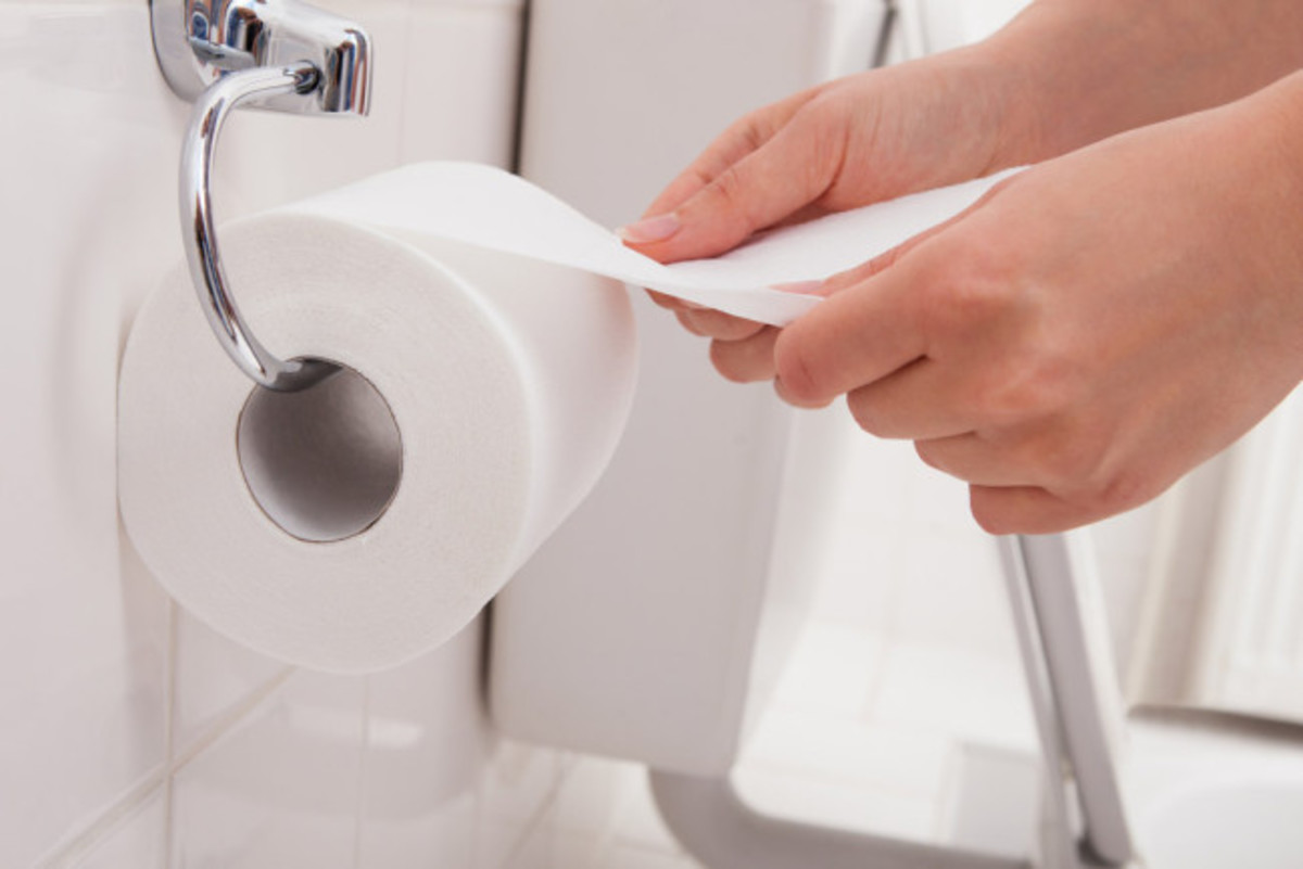 the-toilet-paper-debate-should-it-be-under-or-over