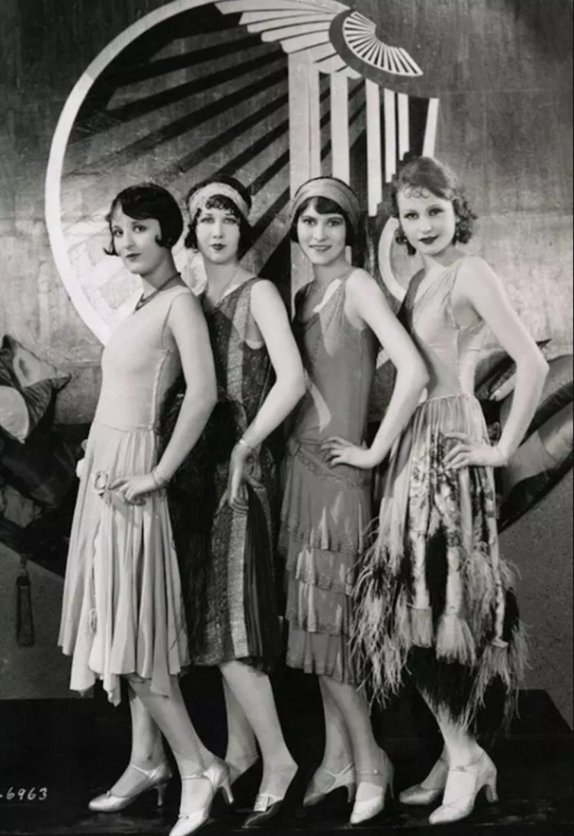 Flapper Girls 1920's