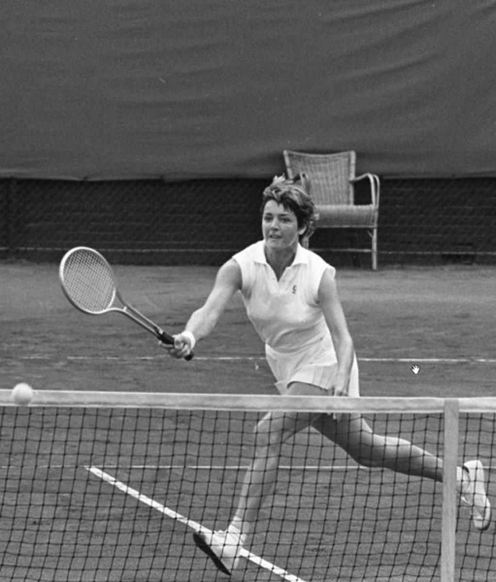 The Top 10 Greatest Women s Tennis Players Of All Time HowTheyPlay