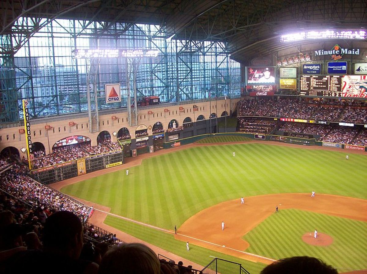 The Hit List: Eight most unique features to MLB ballparks