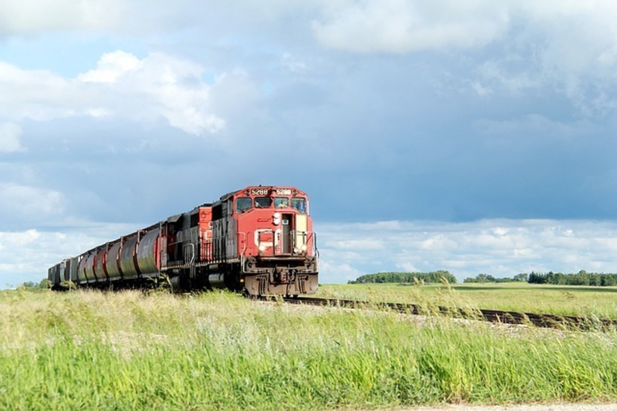 What Is It Like Working as a Conductor for the Railroad? - ToughNickel
