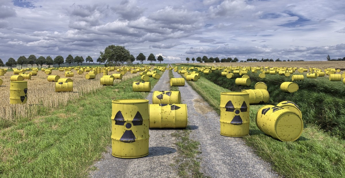 How can nuclear waste be safely stored? 