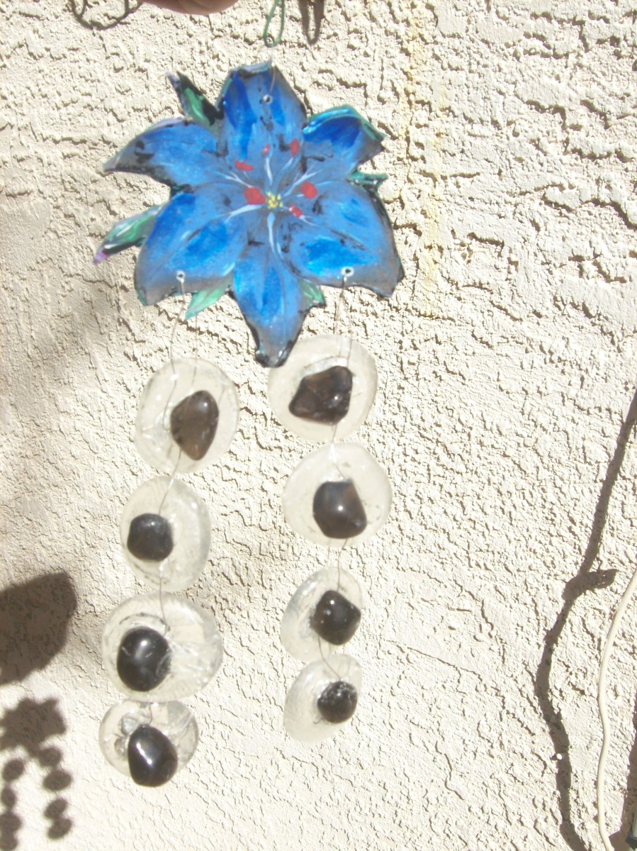 Larkspur is July's birth month.