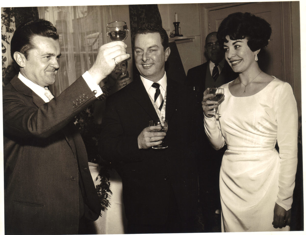 A Biography of the Exceptional Singer Mary Marshall - HubPages