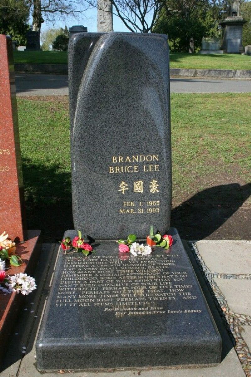 Brandon Lee Grave