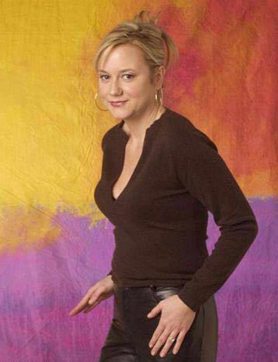 Megyn Price Hot Photos And Videos HubPages.