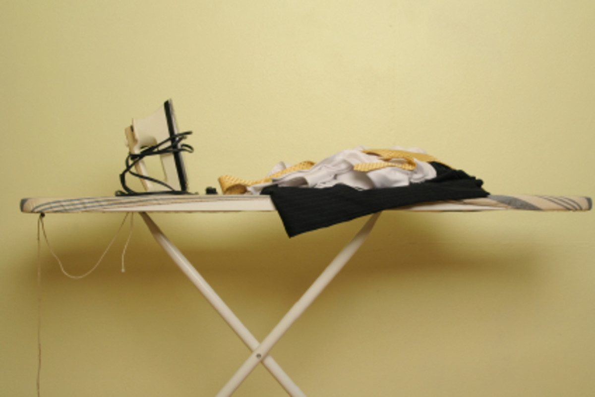 Portable ironing board