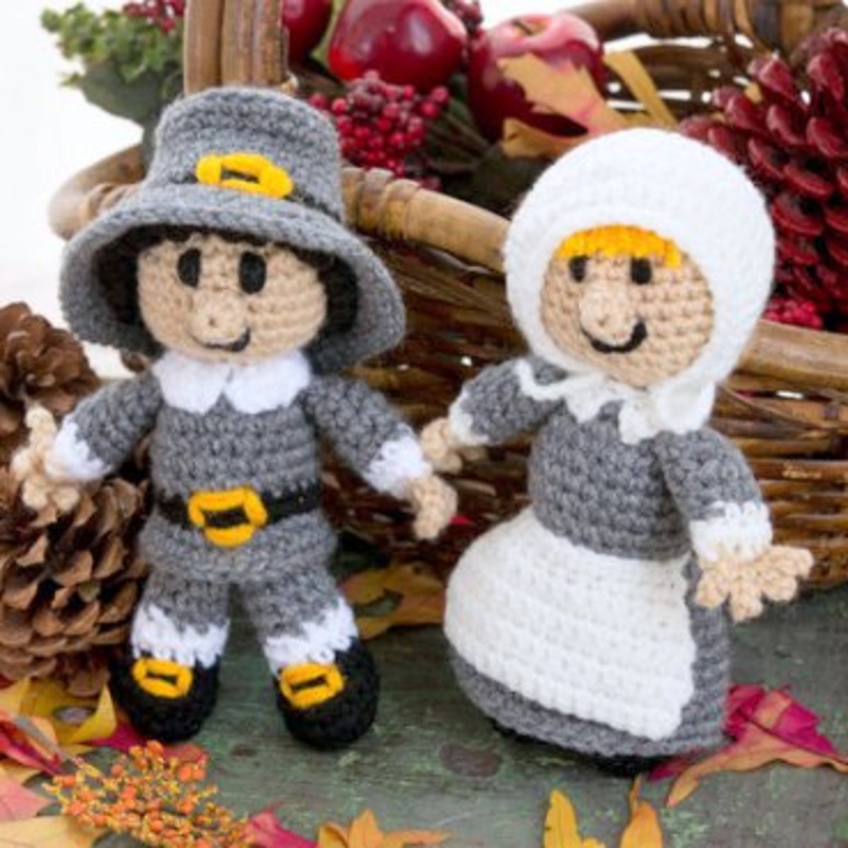 Free crochet pattern fall Thanksgiving pilgrim.