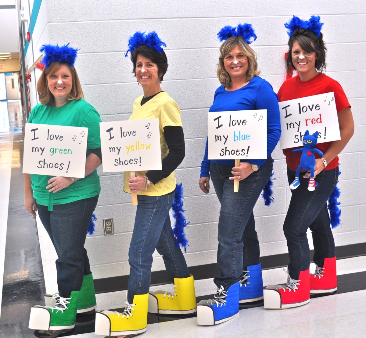 how to make pete the cat shoes for costume