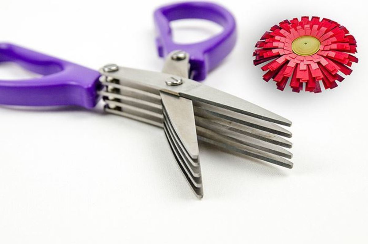 Fringing scissors help you make the best and easiest flowers possible