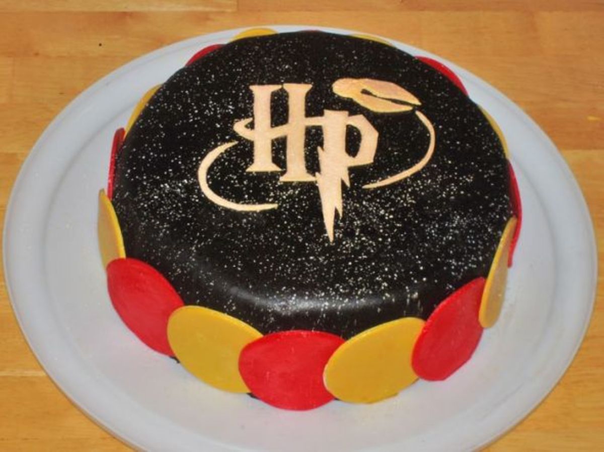 Harry Potter themed party cake