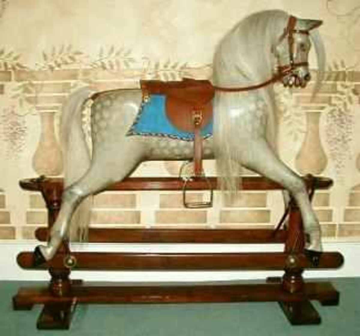 i-want-to-buy-an-antique-rocking-horse
