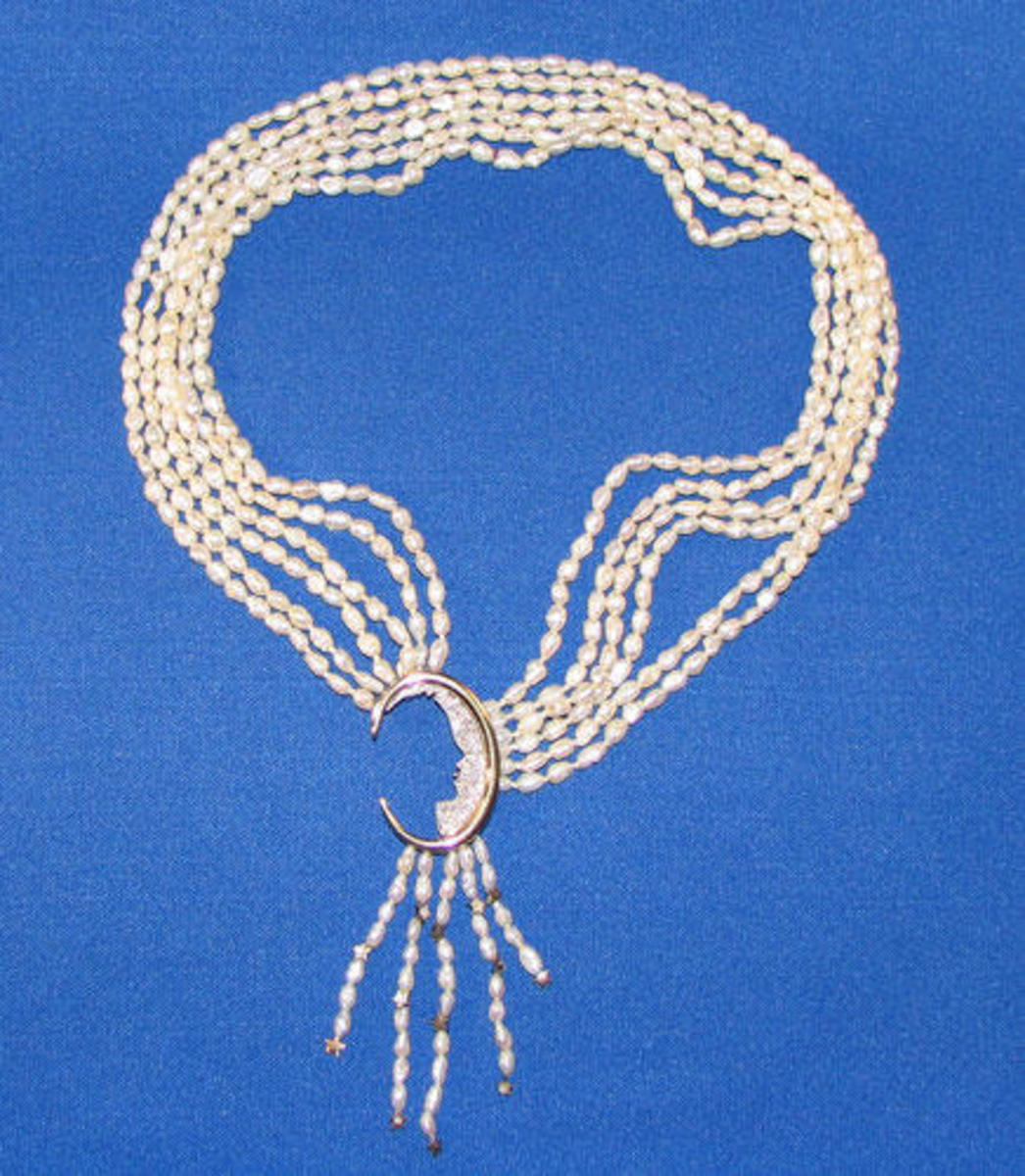 Erte Pearl Necklace with Art Deco Design