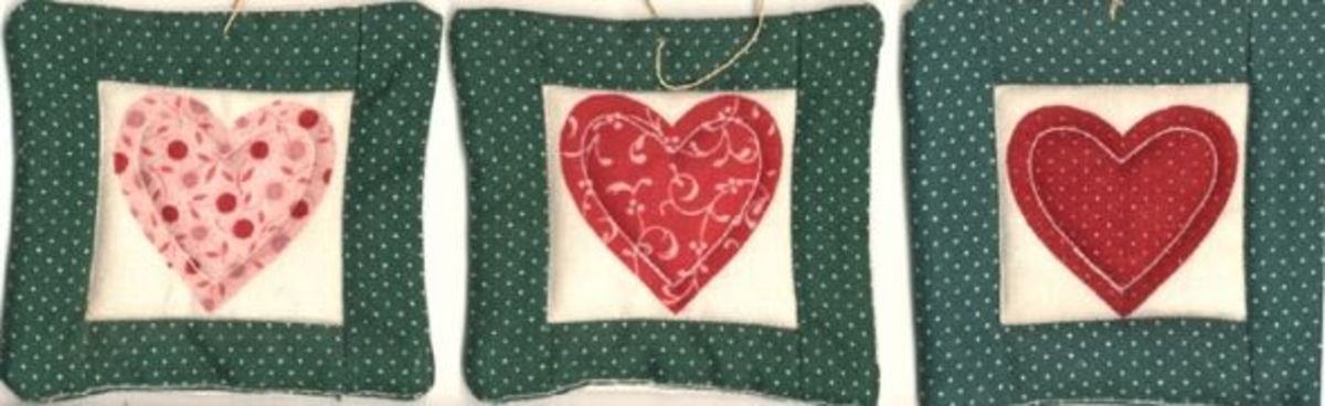 Quilted Heart Christmas Tree Ornaments