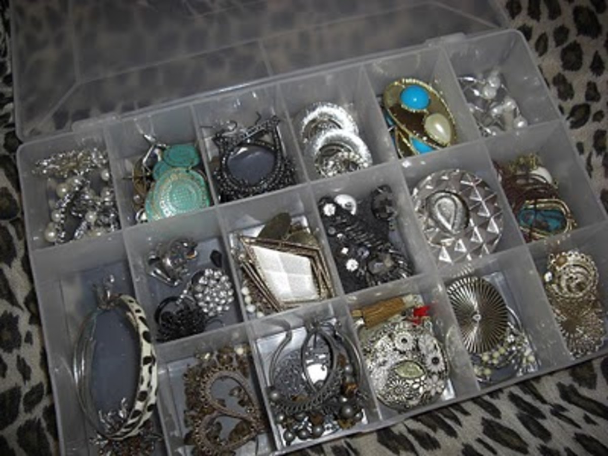 Idea#3: Storing earrings in a tray with small compartments