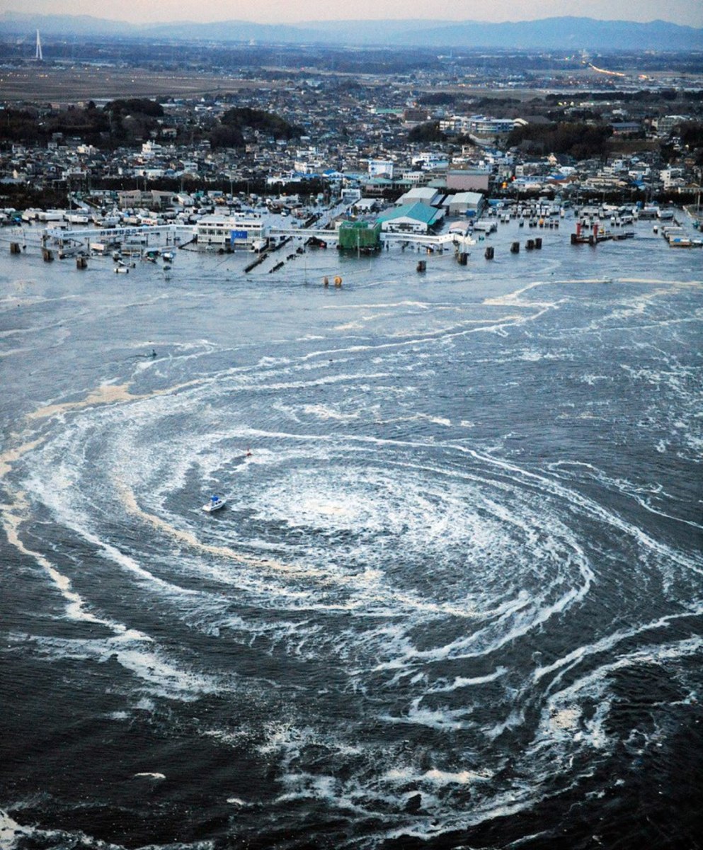 recent-natural-disasters-the-worst-tsunamis