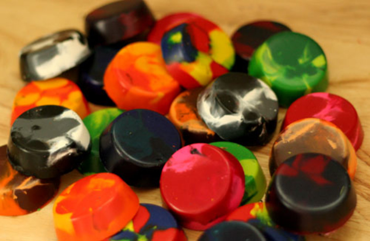 These recycled crayons are perfect for kids! 