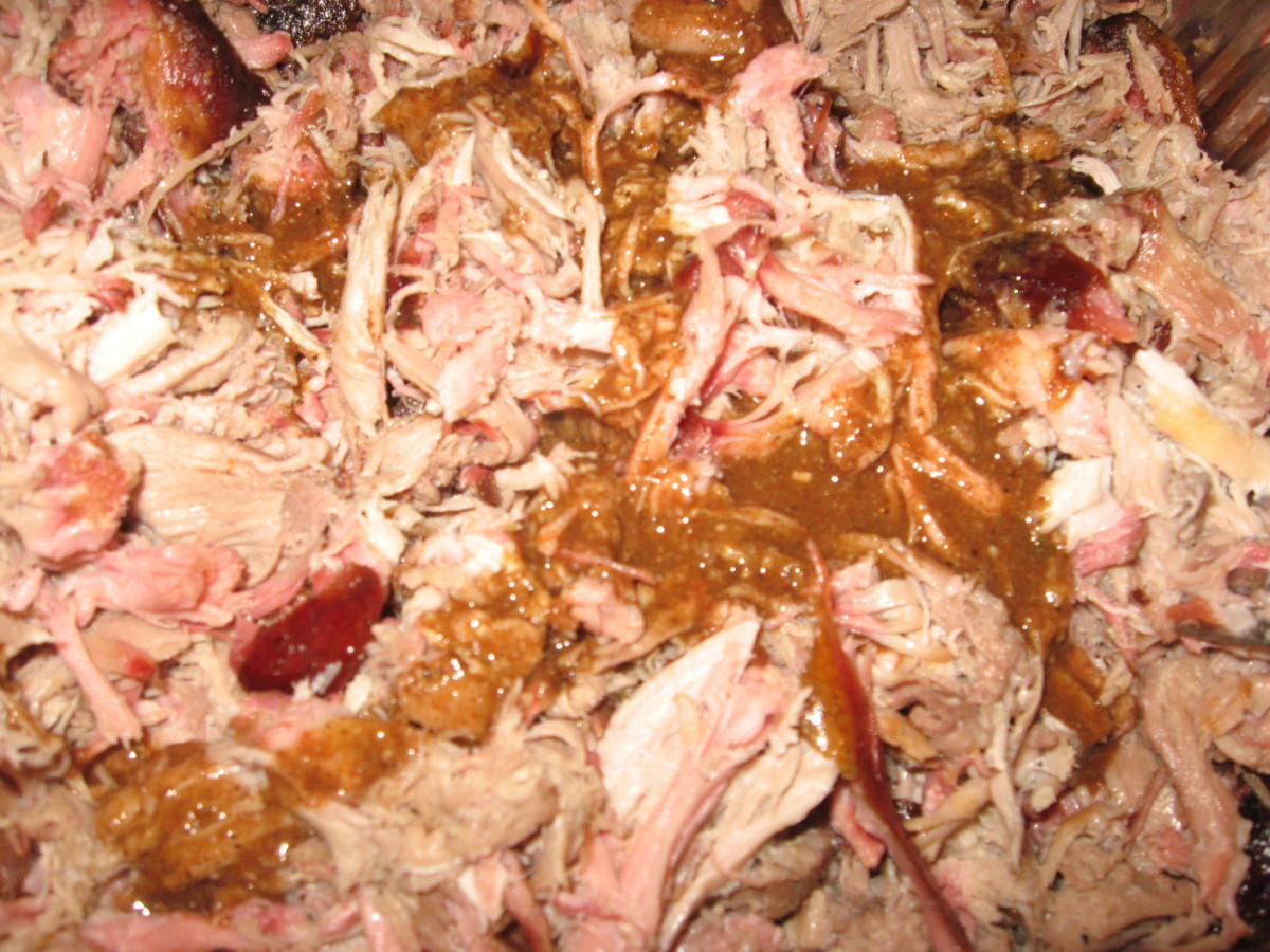 Combine the tossing sauce with the shredded meat.