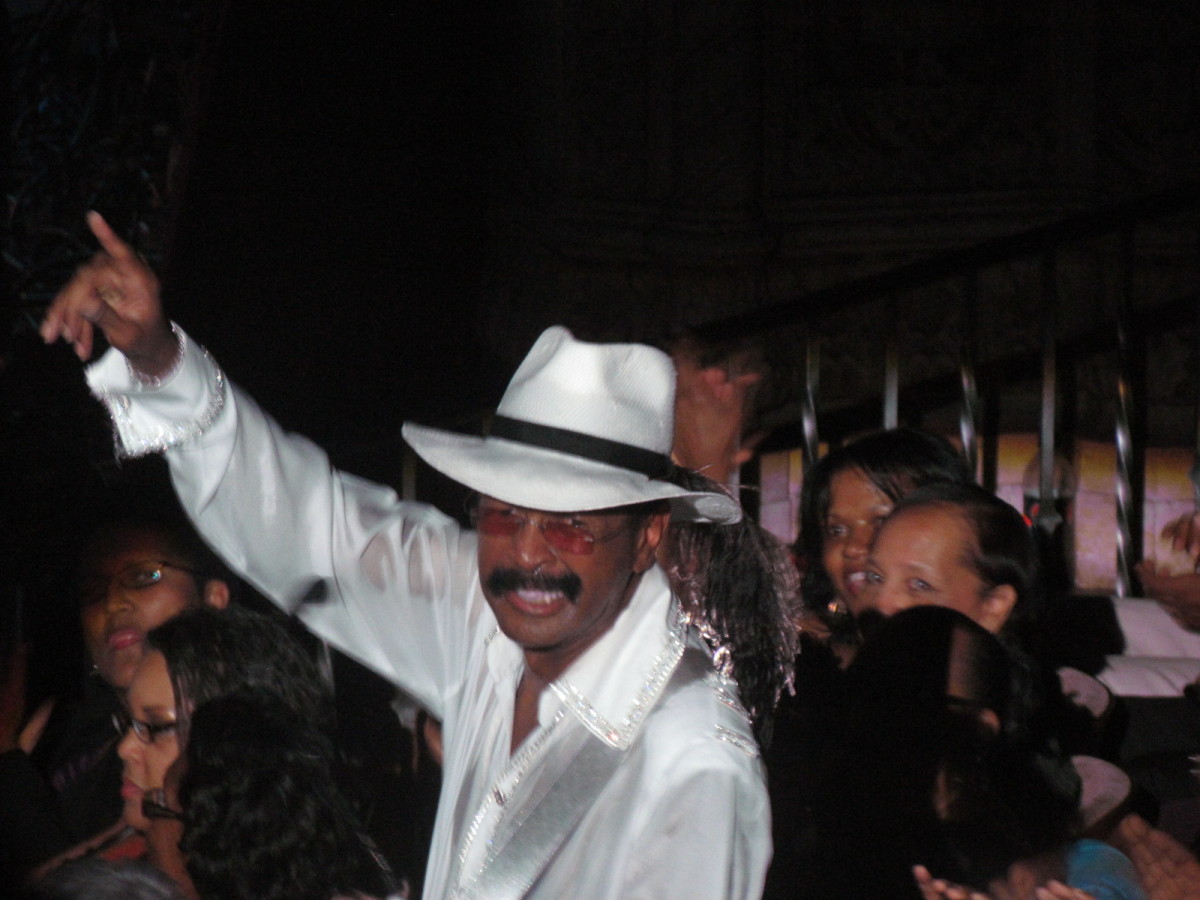 #1 in a Million Concert by Larry Graham [Interviews]