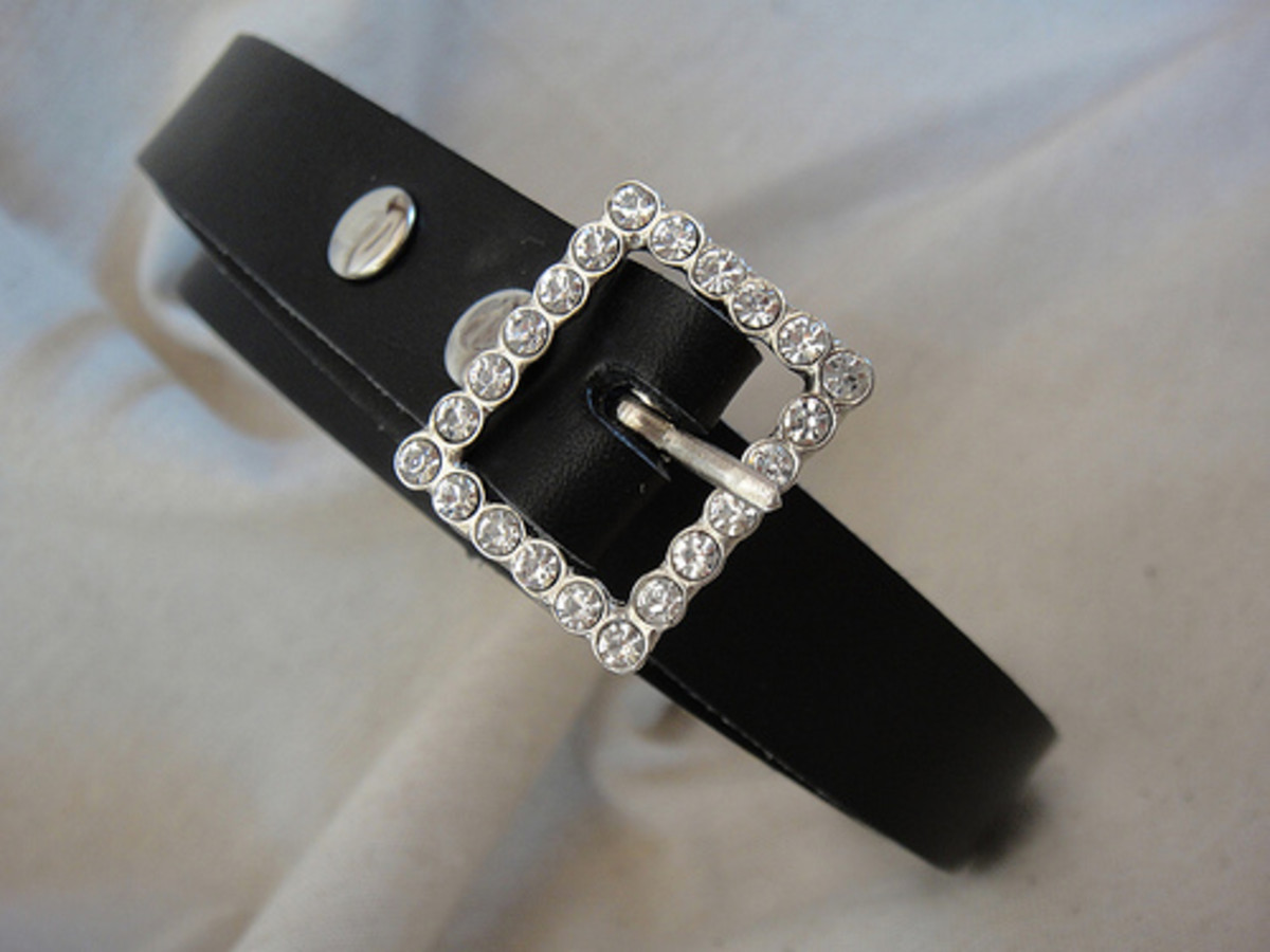 Don't you just love this leather belt with a blingy rhinestone buckle?