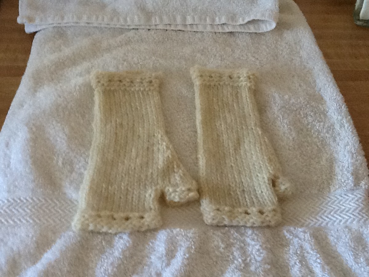 how-to-block-knit-mittens