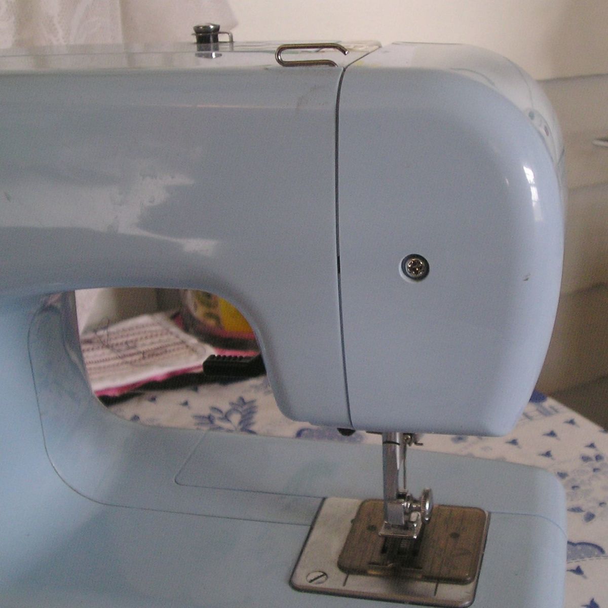 how-to-oil-a-sewing-machine-or-not