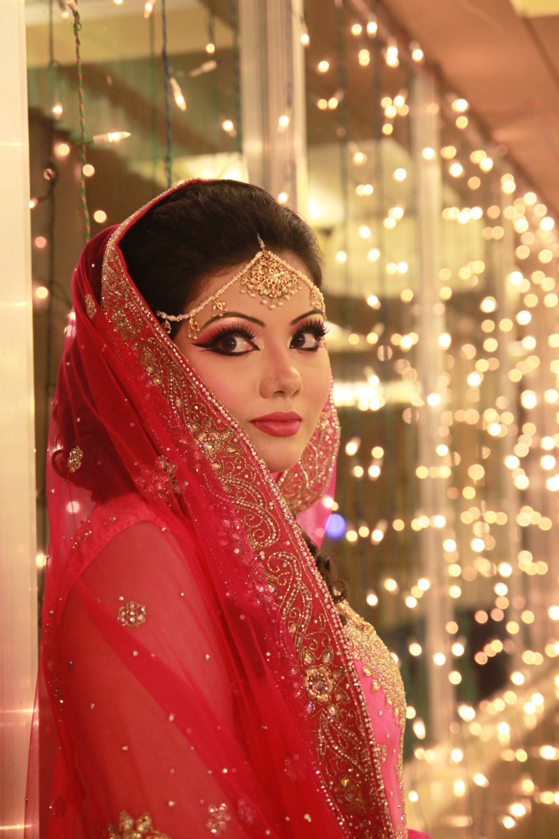 best-beauty-parlour-for-bridal-makeup-in-bangladesh