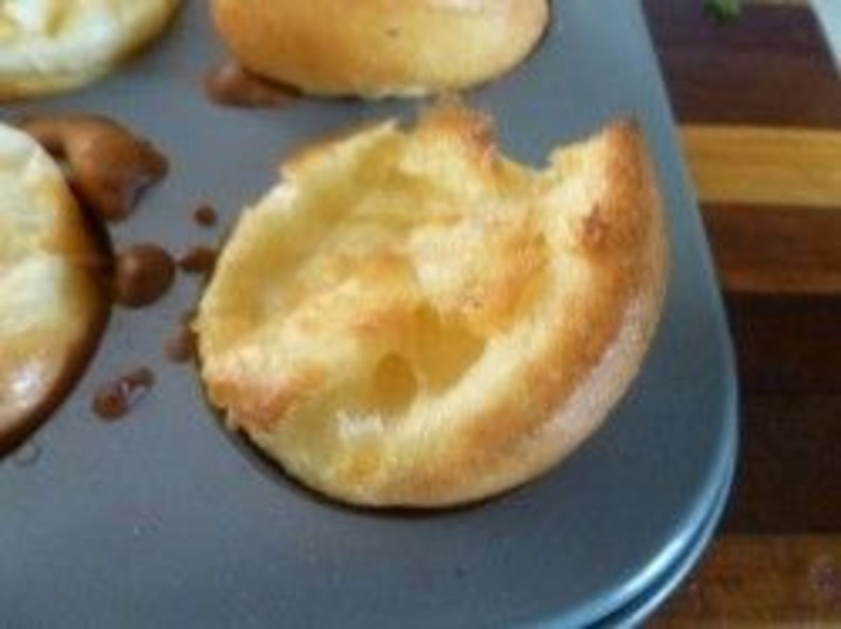How To Make Simple and Amazing Yorkshire Puddings for Beginners|The 3 Glass Method