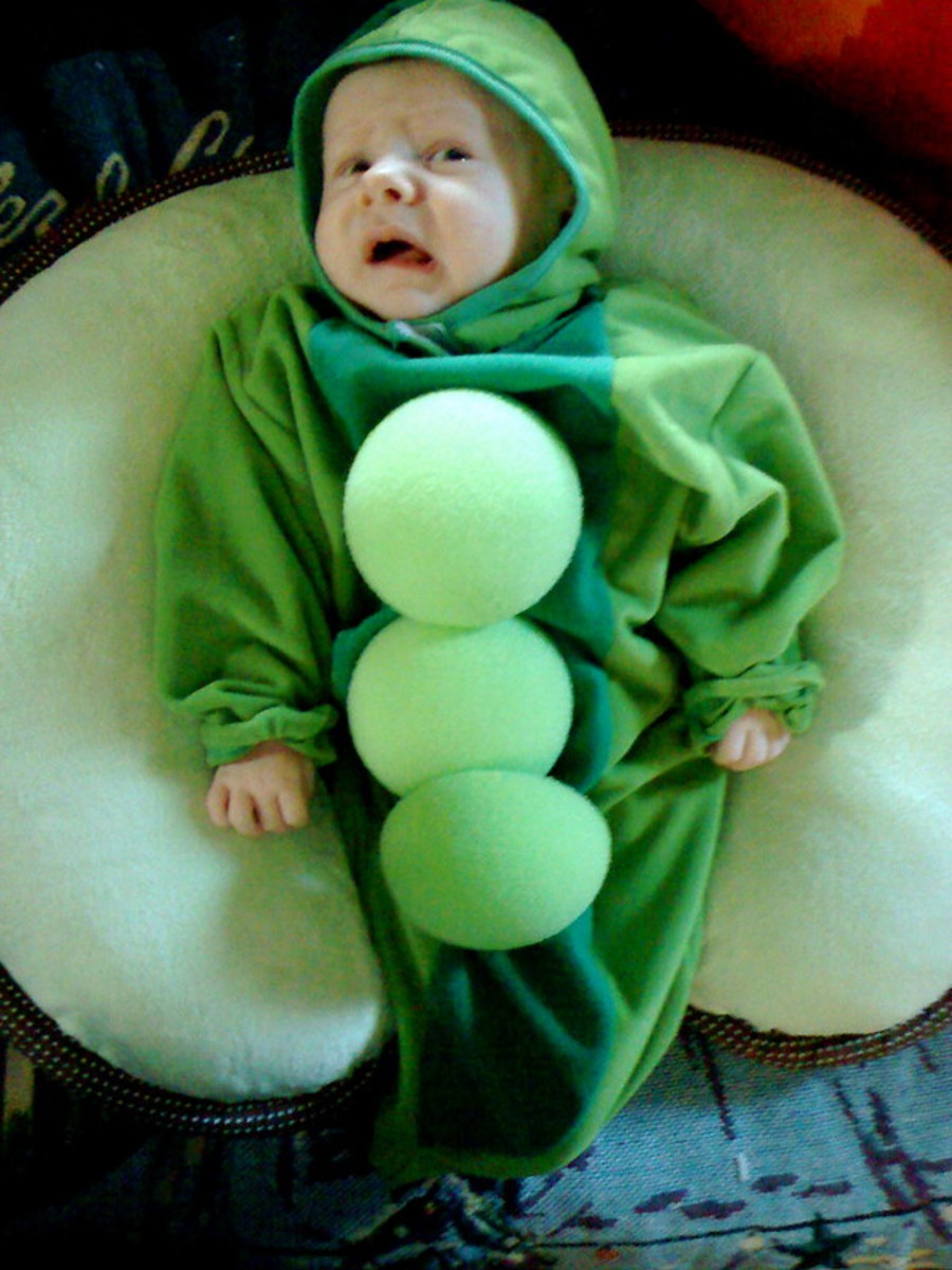 Baby Bunting Pea Pod Costume