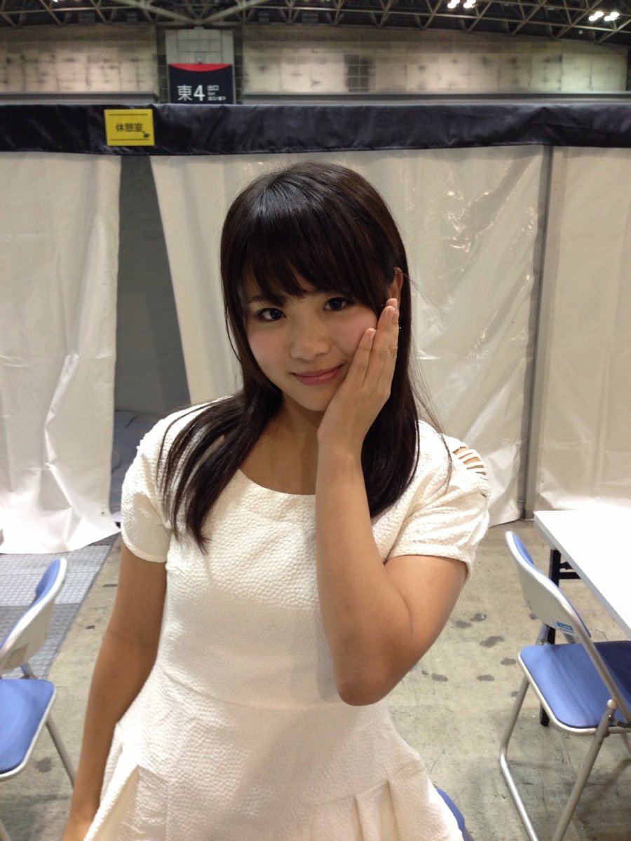 all-about-natsumi-hirajima-former-member-of-pop-music-girl-group-akb48