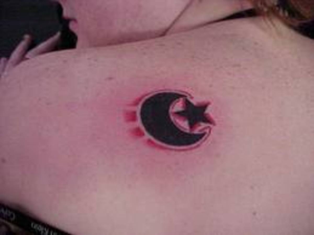 moon-tattoos-and-meanings-beautiful-moon-tattoos-designs-and-ideas
